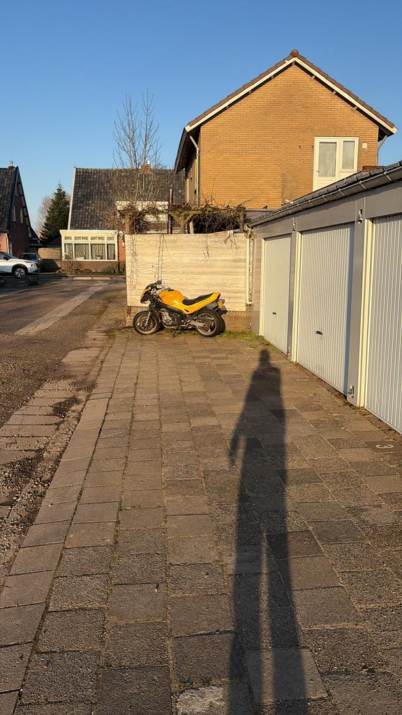 Garage box(en) te huur aan de Herenweg in Oudorp, Huizen en Kamers, Garages en Parkeerplaatsen
