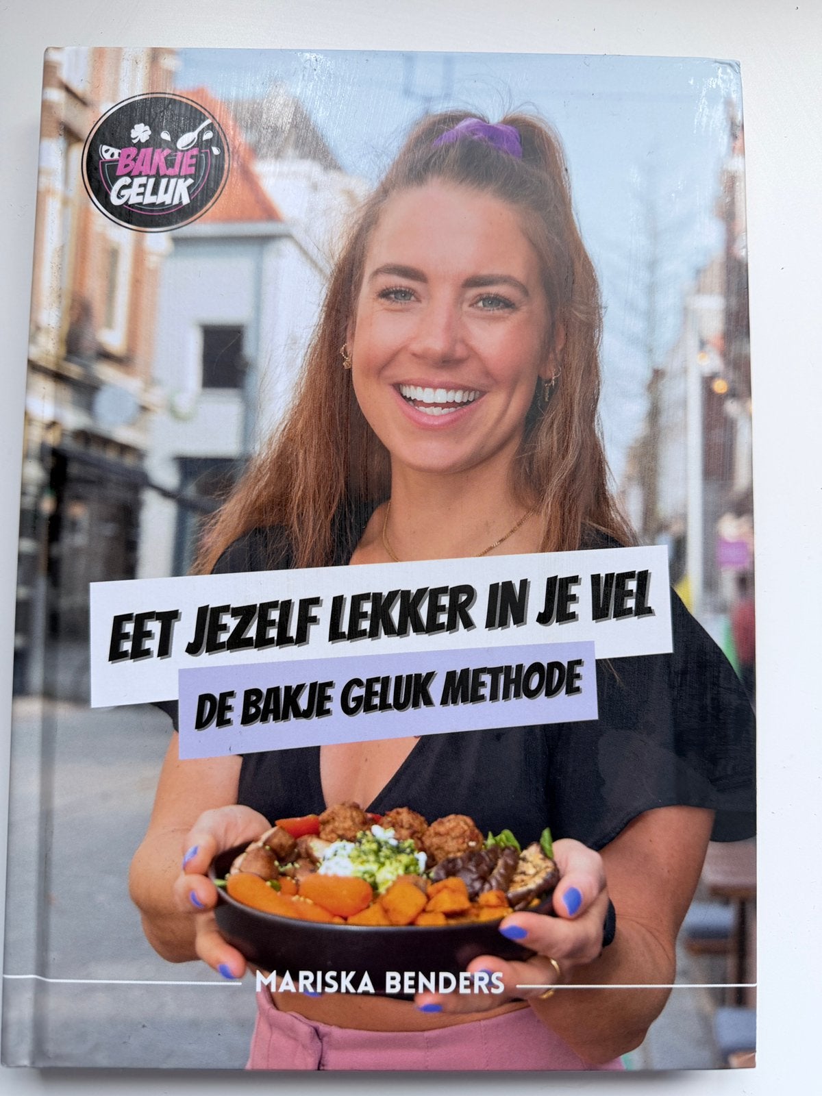 Bakje geluk, eet jezelf lekker in je vel, kookboek, Ophalen of Verzenden, Gelezen, Dieet en Voeding
