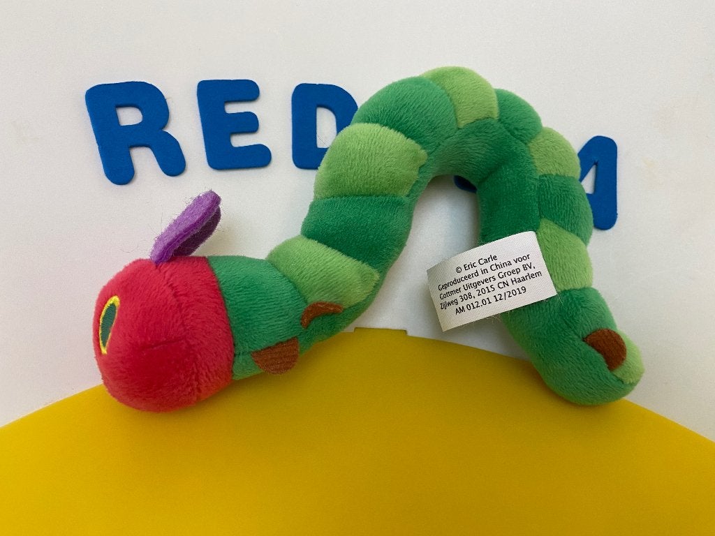 K1609 Rupsje nooit genoeg, Kinderen en Baby's, Speelgoed | Knuffels en Pluche, Ophalen of Verzenden, Zo goed als nieuw, Overige typen