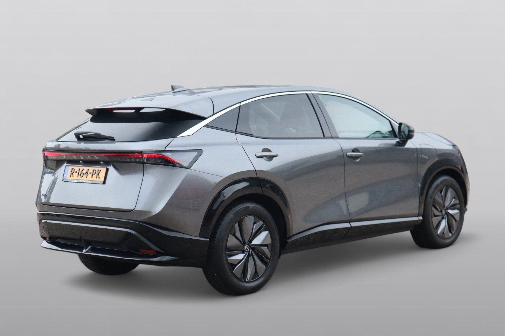 Nissan Ariya Evolve 91 kWh SOH98% Wpomp CarPlay Pano Leder L, Auto's, Dealer onderhouden, Gebruikt, 750 kg, 110 €/maand