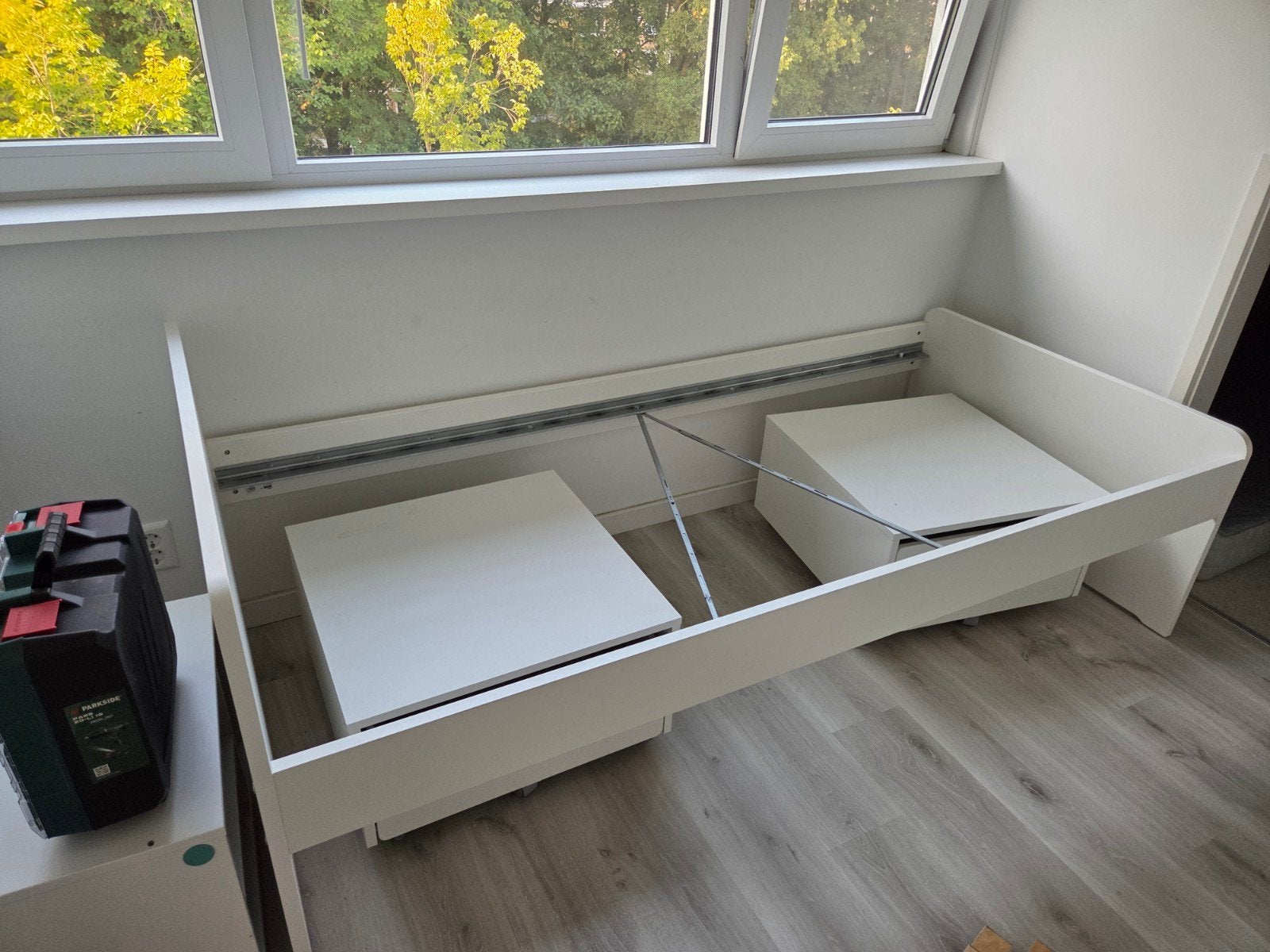 Eenpersoonsbed 90x200, in goede staat., Doe-het-zelf en Verbouw, Ophalen, 30 cm of meer, Overige typen, Zo goed als nieuw