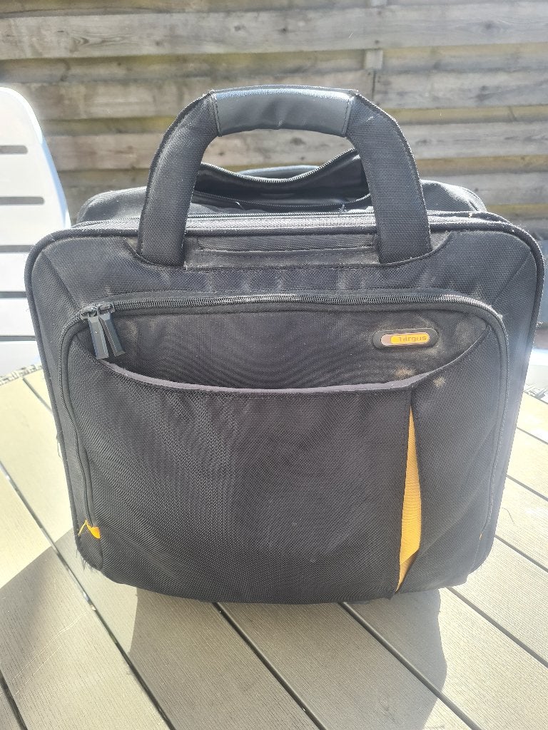 Targus laptoptas voor een 15- of 16-inch laptop, Ophalen, 16 inch, Gebruikt