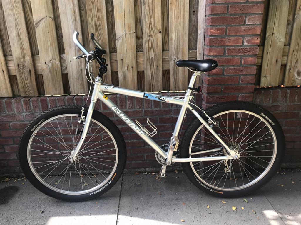 Mountainbike Giant Boulder 26 inch i.z.g.st., 26 inch, Velgrem, Zo goed als nieuw, Meer dan 20 versnellingen