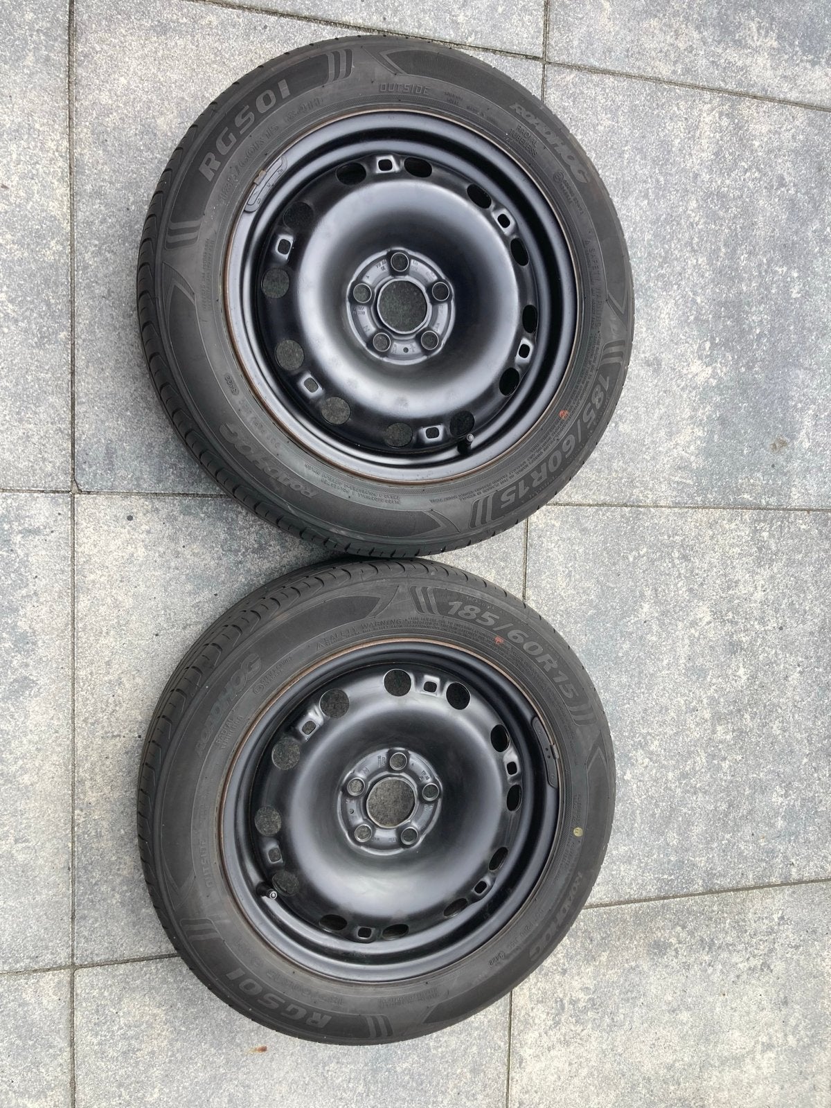 2x 185/60R15 zomerbanden Skoda Fabia Seat Ibiza VW Polo 5 mm, Ophalen, Gebruikt
