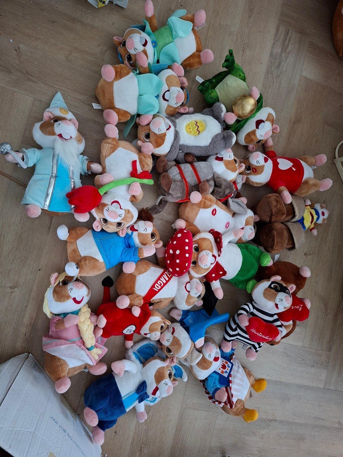 Grote collectie Hamster knuffels in diverse outfits, Kinderen en Baby's, Speelgoed | Knuffels en Pluche, Zo goed als nieuw, Hamster