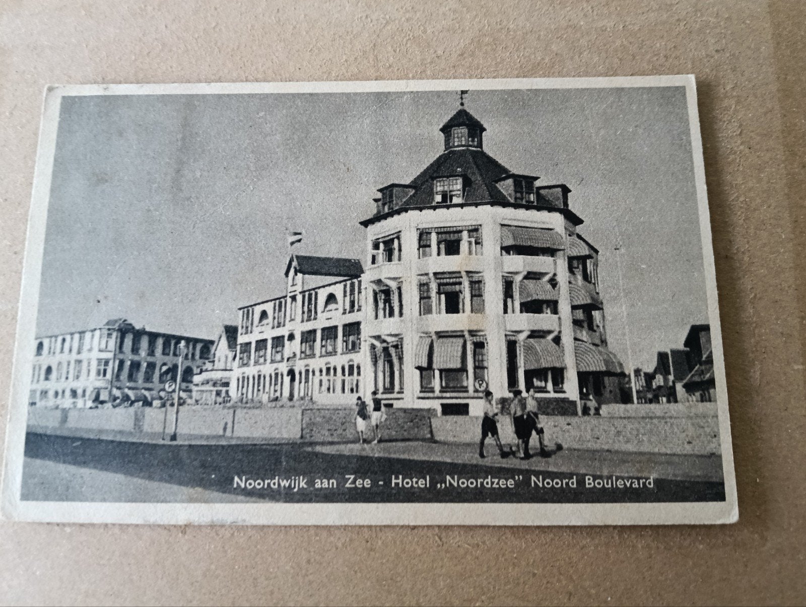Hotel Noordzee Noordwijk aan Zee 1951, Ophalen of Verzenden, 1940 tot 1960, Gelopen, Zuid-Holland