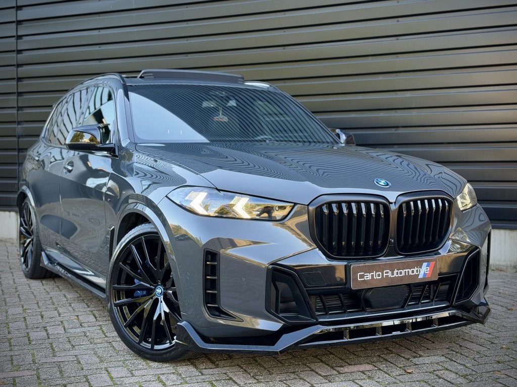 Bmw X5 xDrive50e M-PERF. B&W|PANO SKY|HUD|MASSAGE|SOFT|360 V, Auto's, Dealer onderhouden, Gebruikt, 2395 kg, Bedrijf
