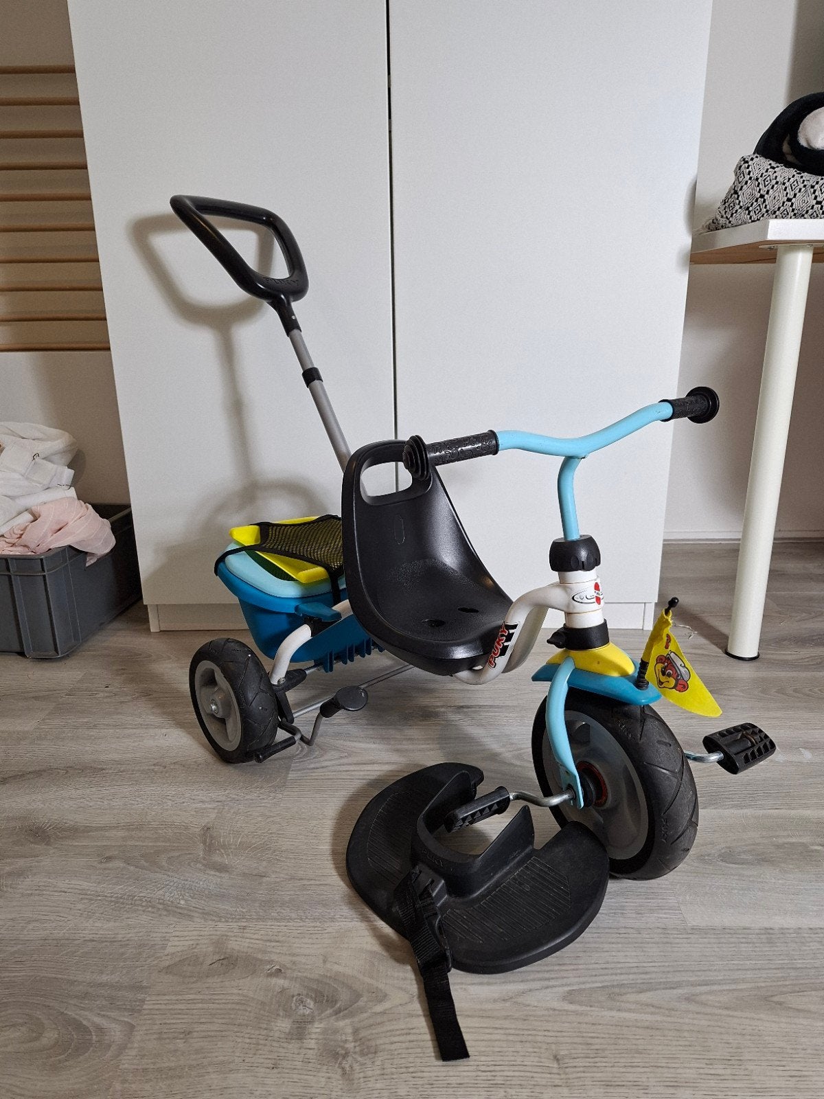 Puky driewieler met duwstang en voetenplankje, Ophalen, Gebruikt, Puky