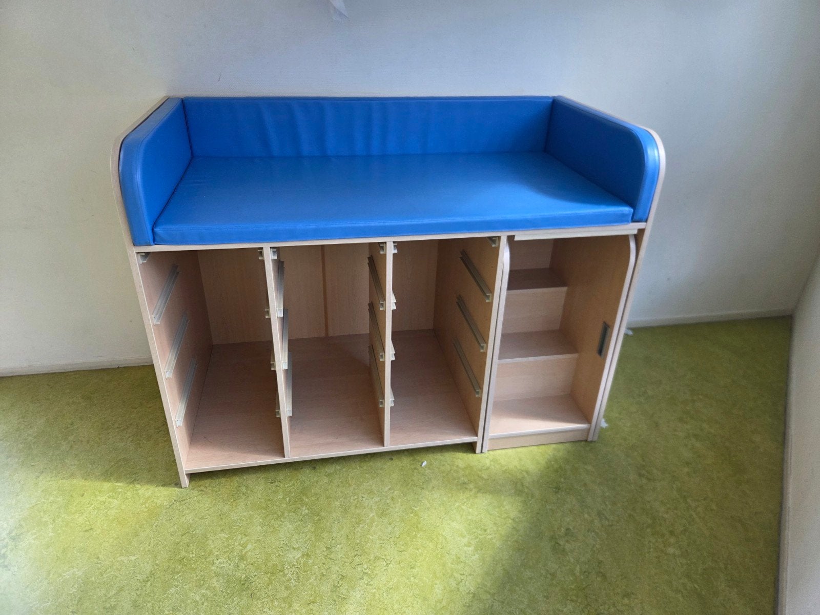 Commode (3)voor kinderen met trapje en opbergruimte, Ophalen, Gebruikt