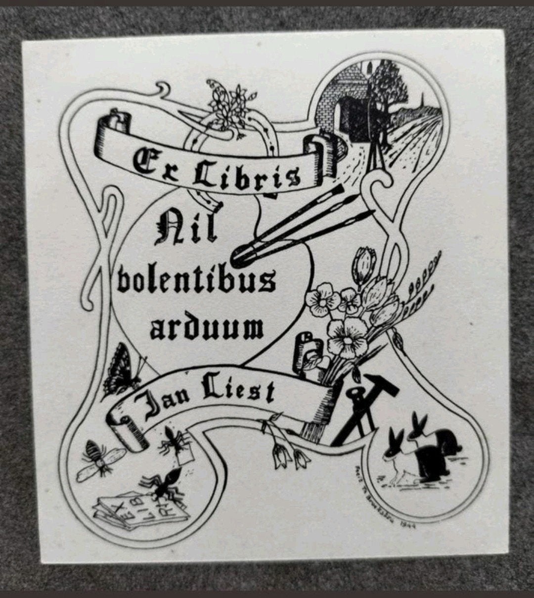 Exlibris Jan Liest (Theo Broekstra, 1944) (vlinder, konijn), Antiek en Kunst, 8 cm, 9 cm, Met tekst, Flora en Fauna