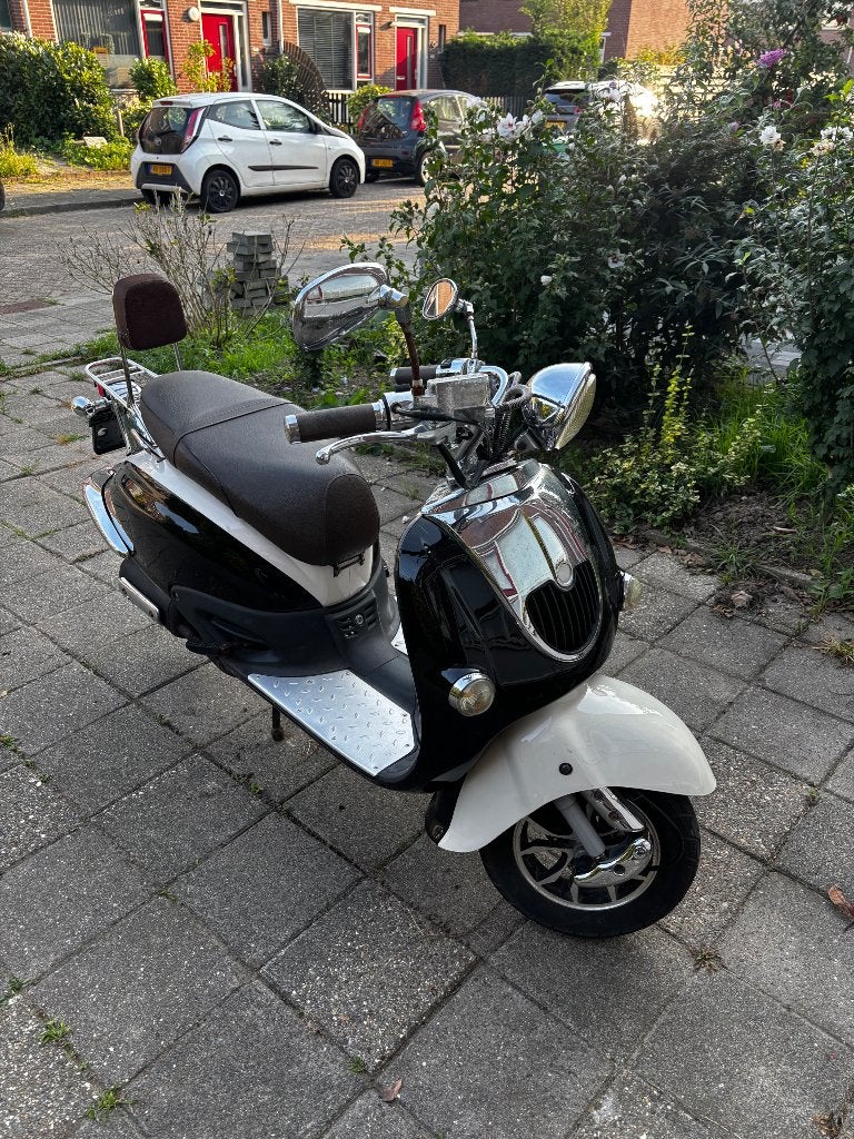 Scooter AGM Retro, Fietsen en Brommers, Ophalen, Gebruikt, Benzine, Overige merken