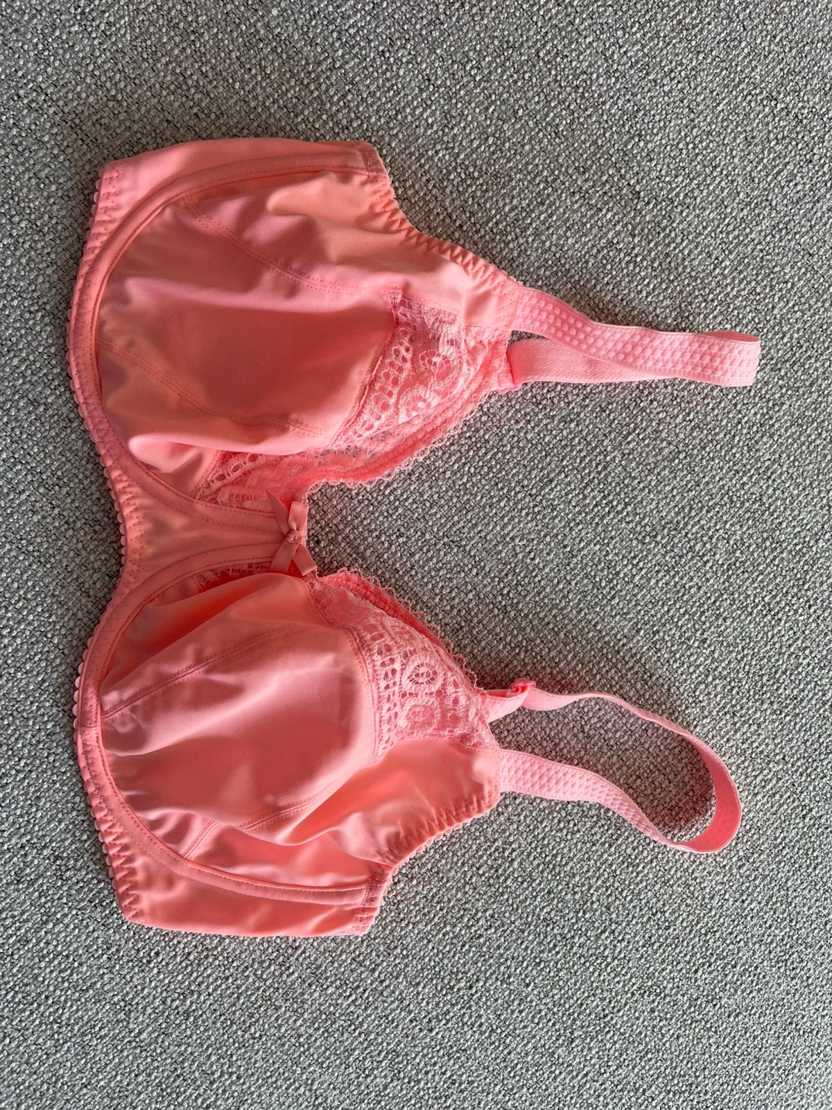 Prima donna beugelbh 75D bijna nieuw, Kleding | Dames, Ondergoed en Lingerie, Ophalen of Verzenden, Roze, BH