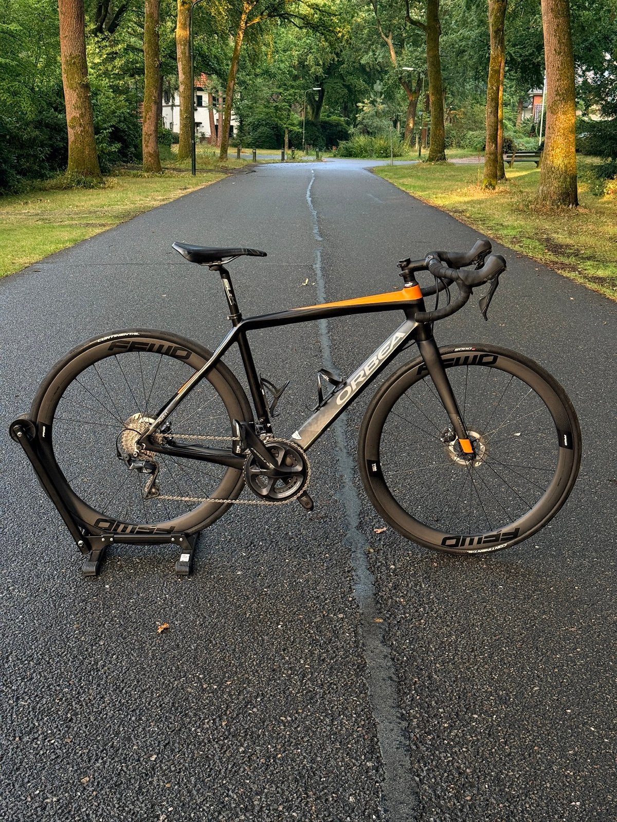 Orbea Avant M30 Carbon | Ultegra R8000 | 4iiii | FFWD Tyro, Carbon, Zo goed als nieuw, Meer dan 20 versnellingen, Schijfrem