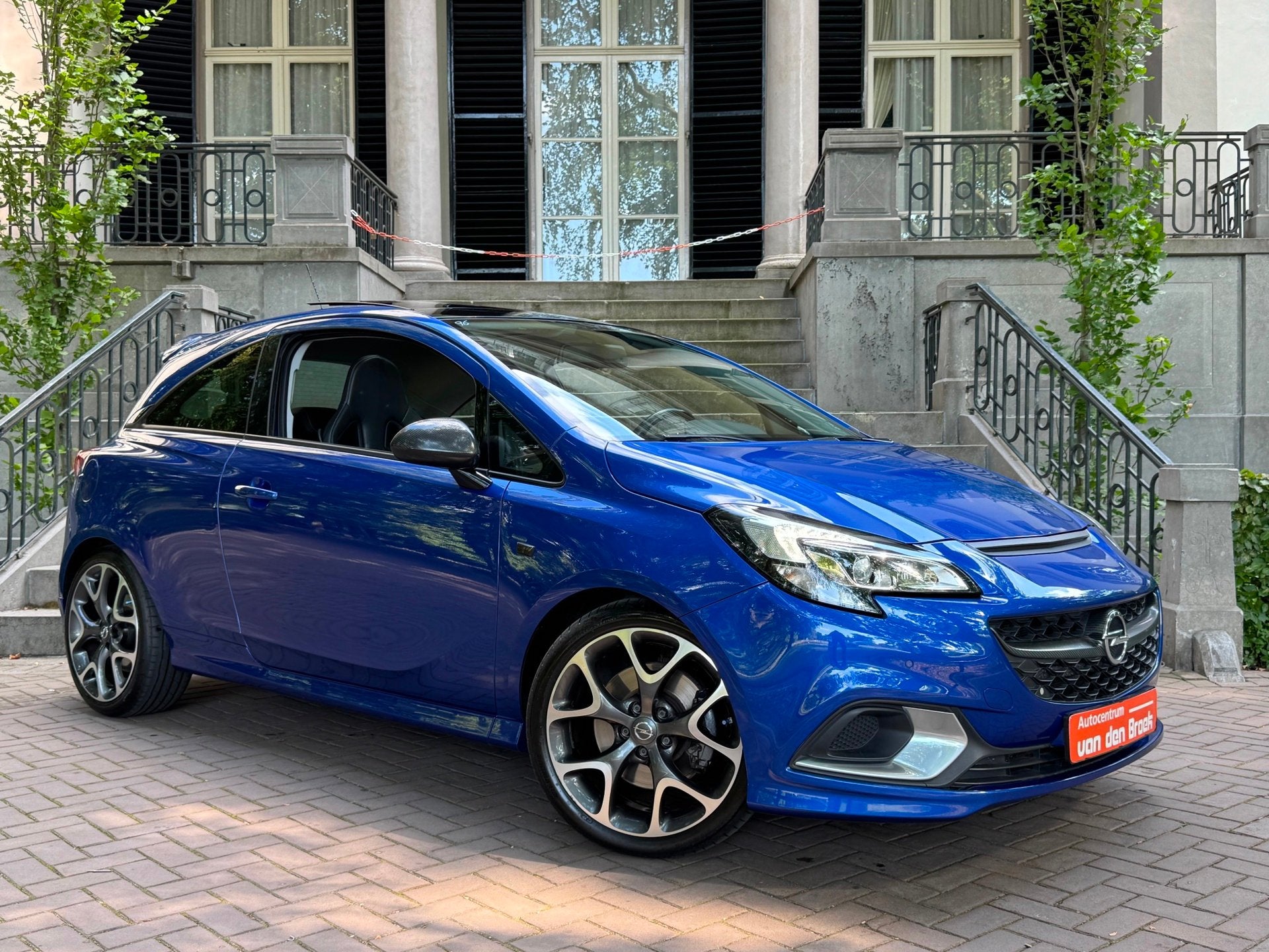 Opel Corsa 1.6 Turbo OPC 207Pk Panoramadak Navi CarPlay Lede, 1203 kg, Gebruikt, Zwart, 4 cilinders