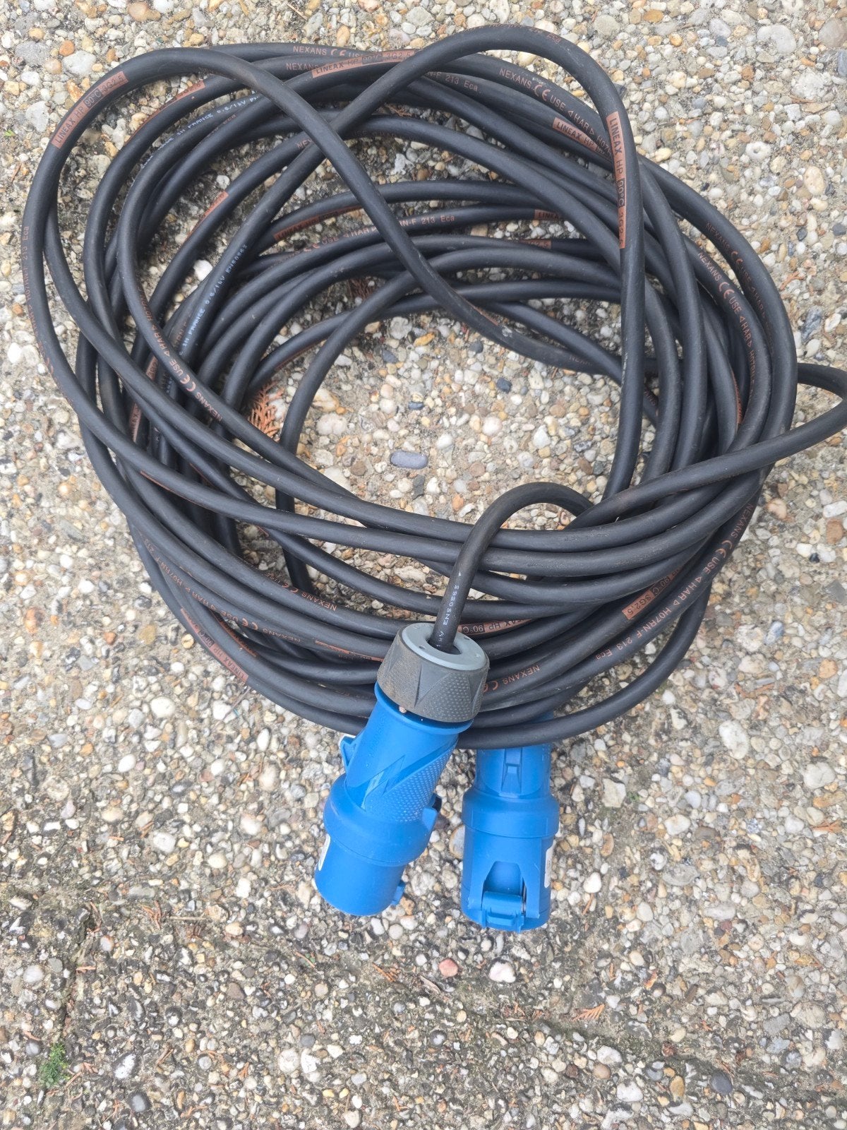 Mennekes CEE verlengkabel 16A 2P+E 200-250V IP54, Ophalen of Verzenden, Zo goed als nieuw, Overige merken, Kabel of Snoer