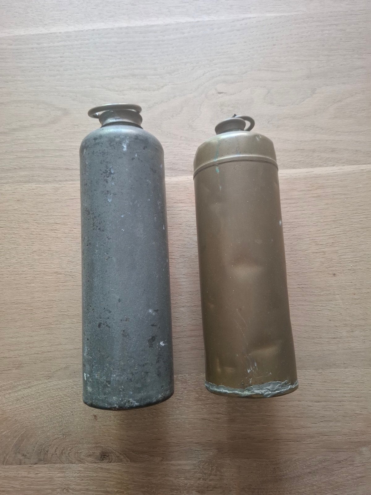 Kruiken oud, 1x zink 1x koper, Ophalen of Verzenden, Overige kleuren, Overige materialen