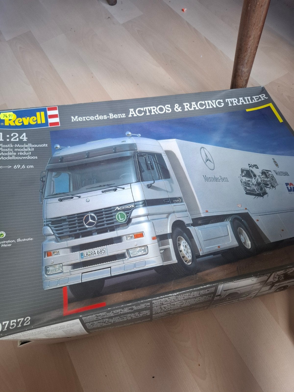 Revell Mercedes-Benz Actros & Racing Trailer 1:24 Nieuw, Ophalen, Revell, Groter dan 1:32, Nieuw