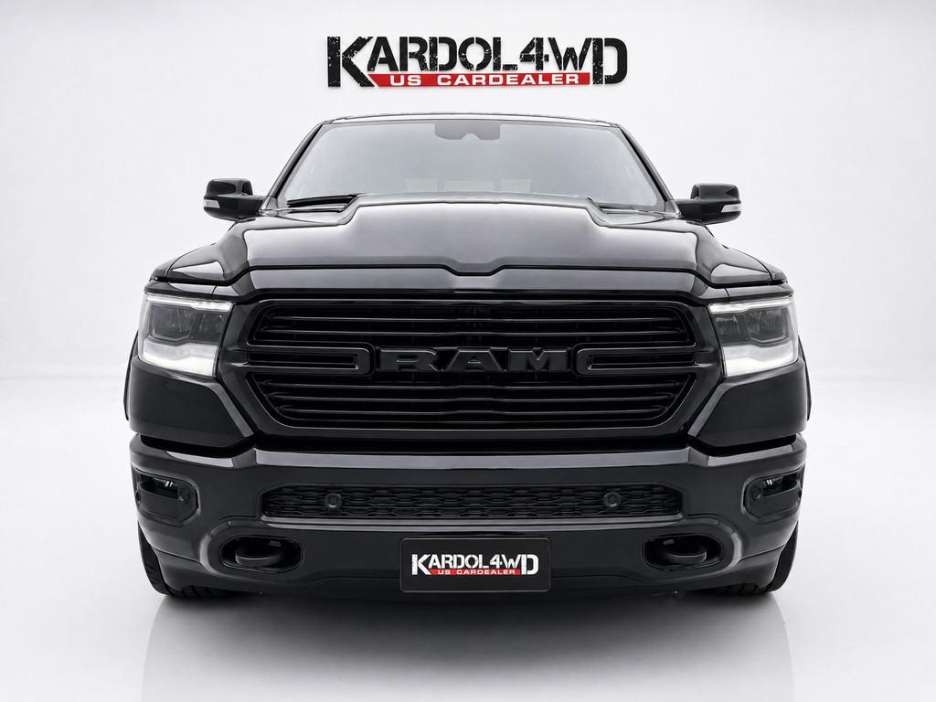 Dodge Ram 1500 5.7 V8 4x4 Crew Cab Laramie BPM VRIJ! | Panor, Auto's, Automaat, Gebruikt, 5654 cc, Lichtsensor