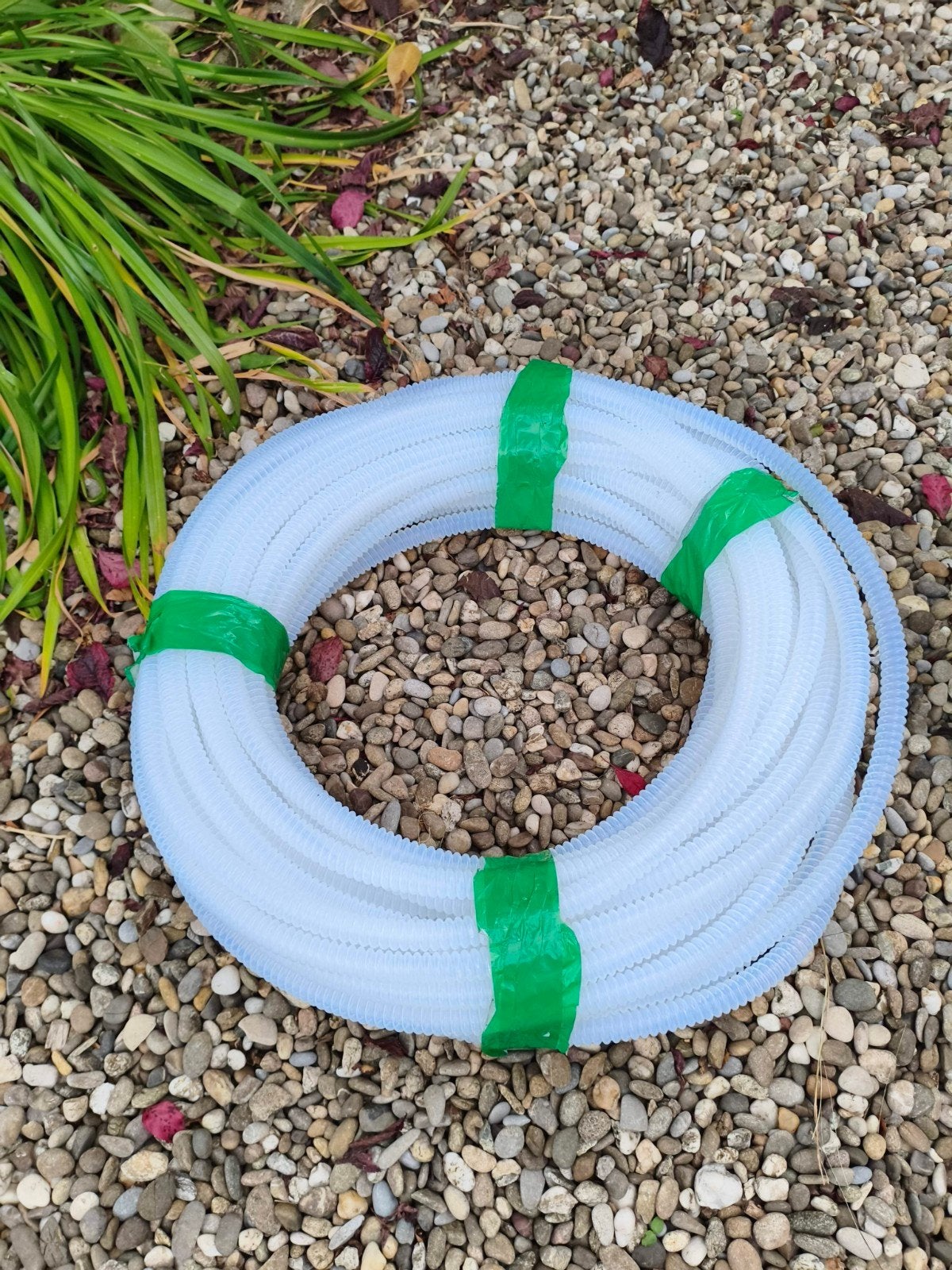 rol van ongeveer 25 meter flexibele ribbelbuis 15 mm, Doe-het-zelf en Verbouw, Buizen en Afvoer, Ophalen, Overige materialen, 6 meter of meer