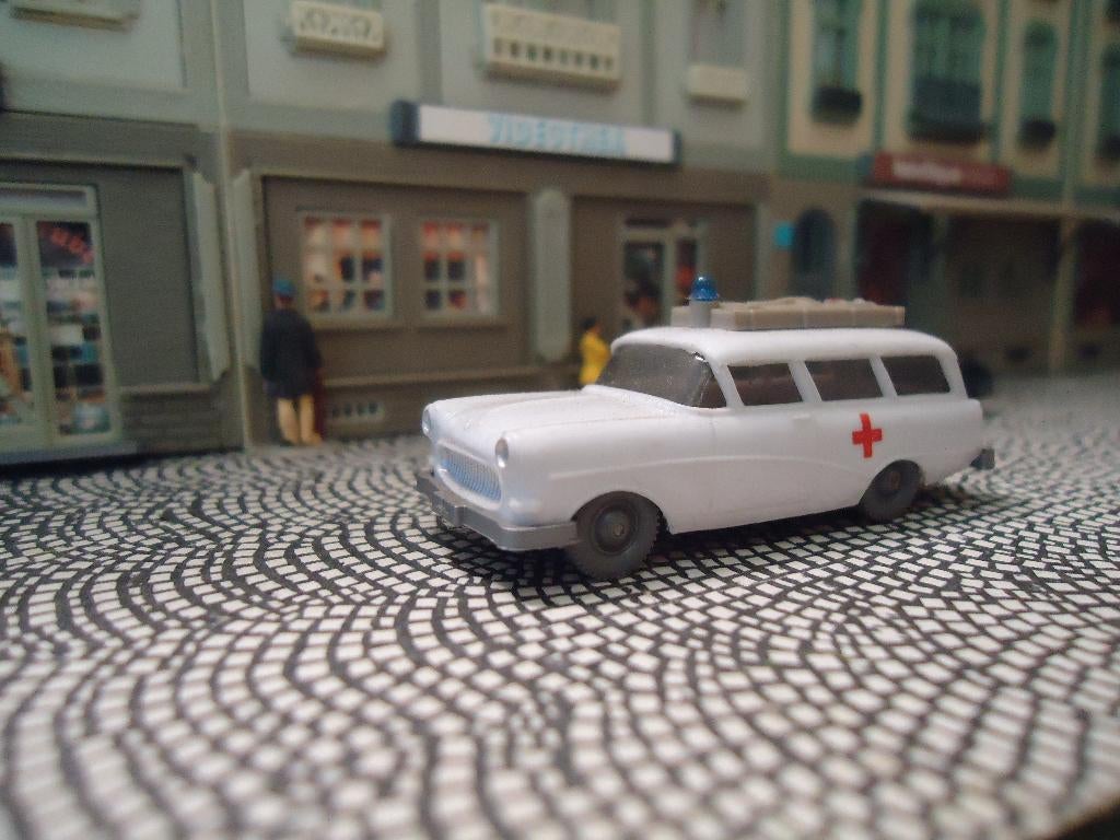 Opel Rekord P1 Car-A-Van Notarzt Wiking 27r Ambulance #1, Ophalen of Verzenden, Zo goed als nieuw, Auto, Wiking