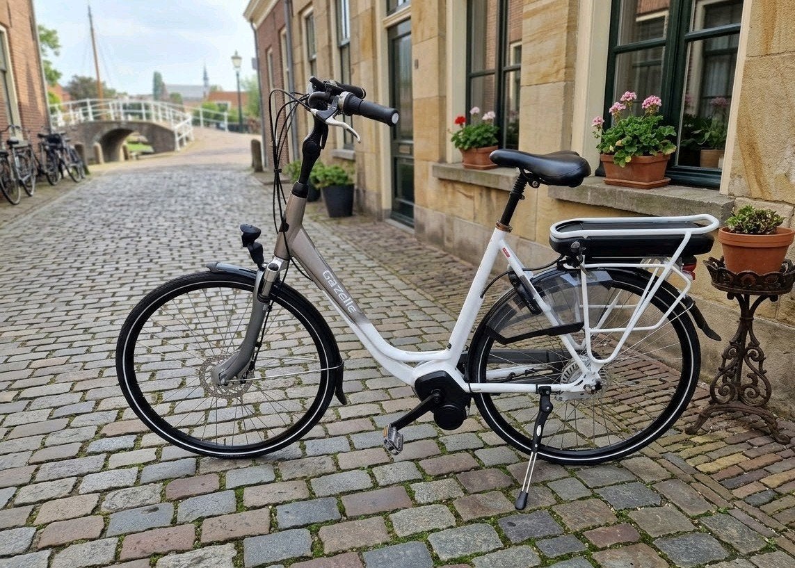 mooie ebike van 2400€ nu 450€||| met middenmotor, Fietsen en Brommers, Ophalen of Verzenden, Zo goed als nieuw, Overige merken