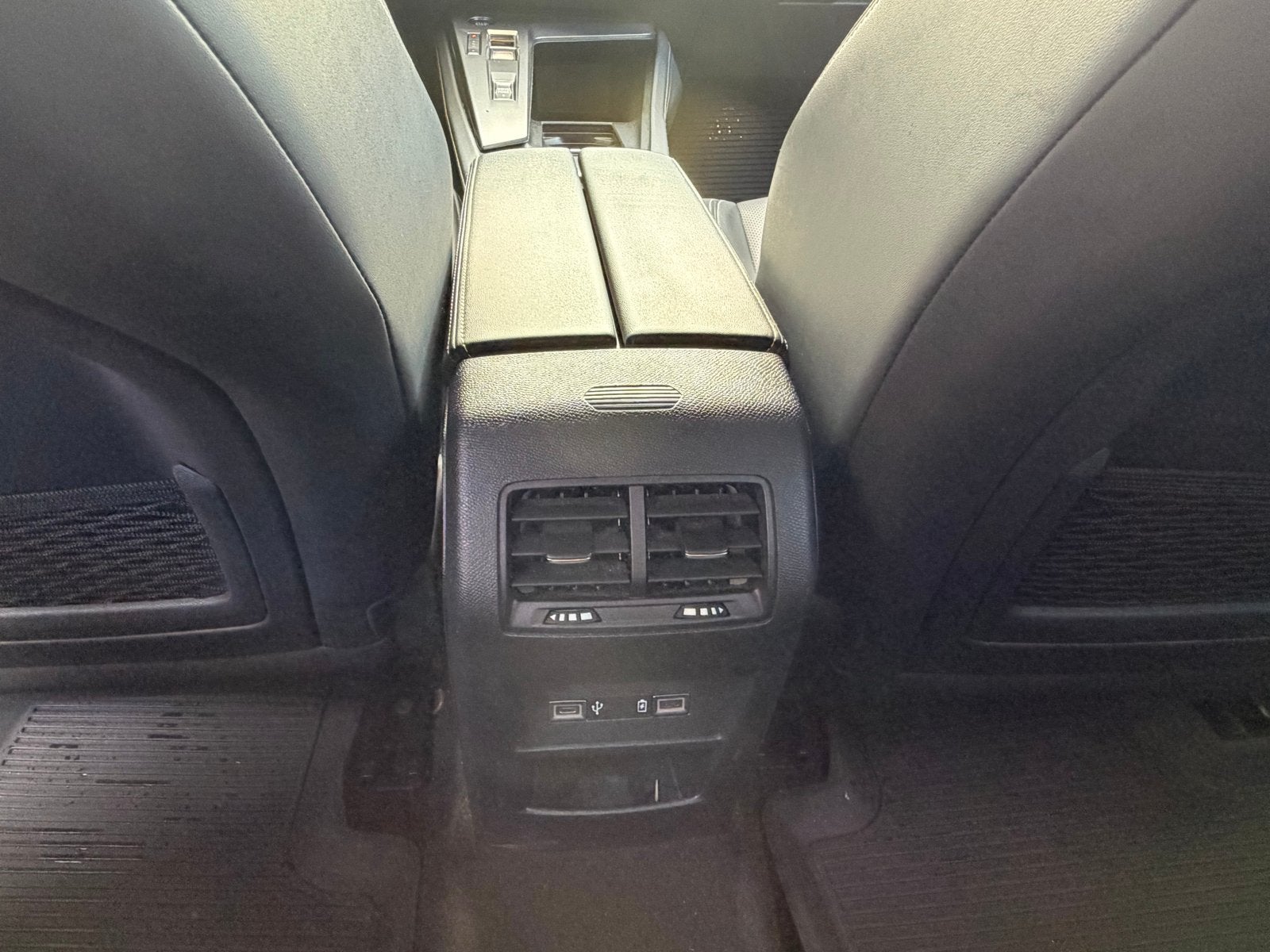 Foto 20 van Peugeot 308 1.6 Hybrid 225pk E-eat8 2022 Zwart
