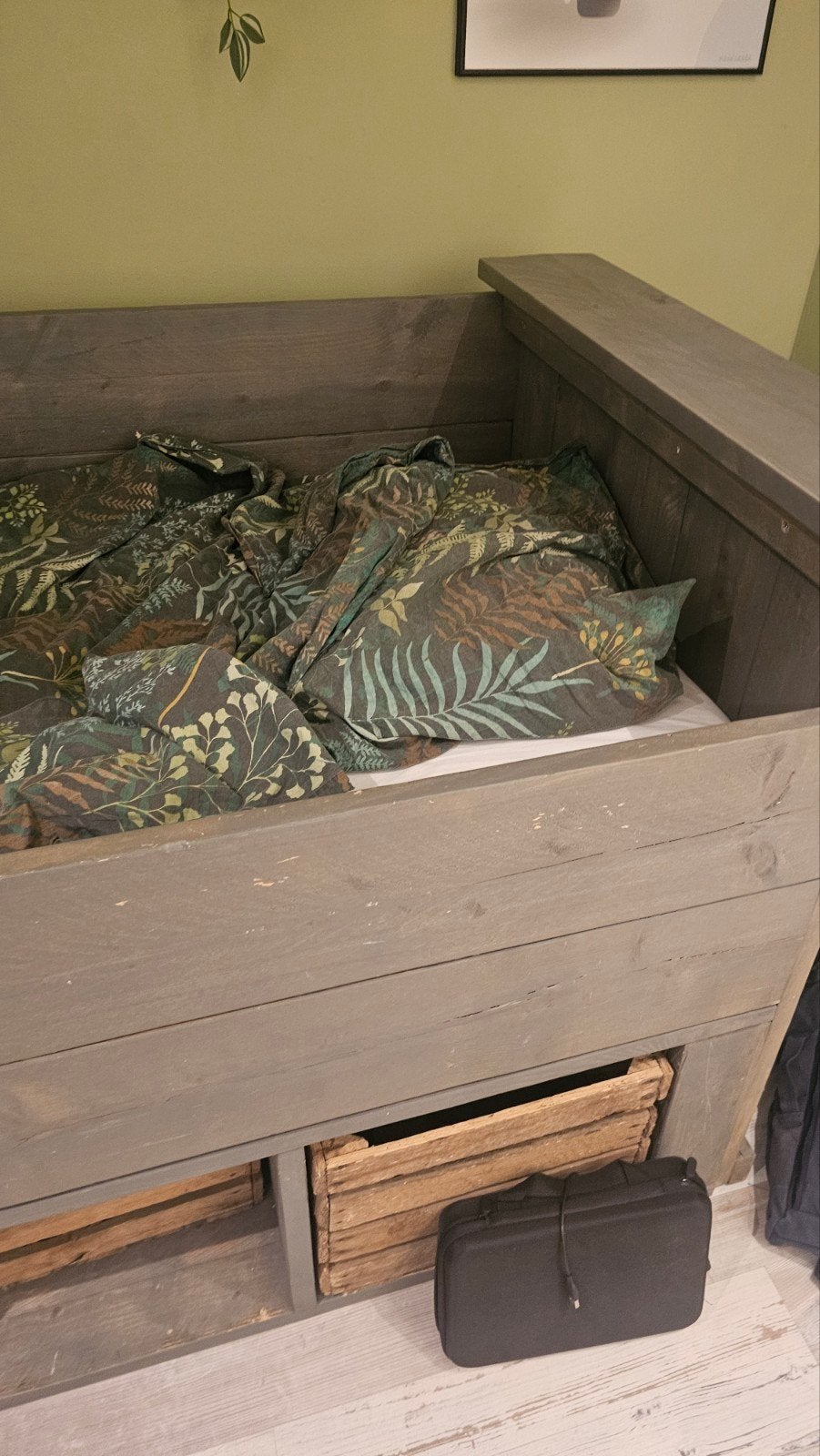 Stevig houten bed met opbergruimte - Grijs, Huis en Inrichting, Ophalen, 90 cm, Eenpersoons, 200 cm