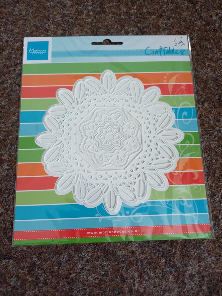 Marianne Design Craftables Snijmal - Bloem Doily, Overige thema's, Nieuw, Ophalen of Verzenden, Geschikt voor karton