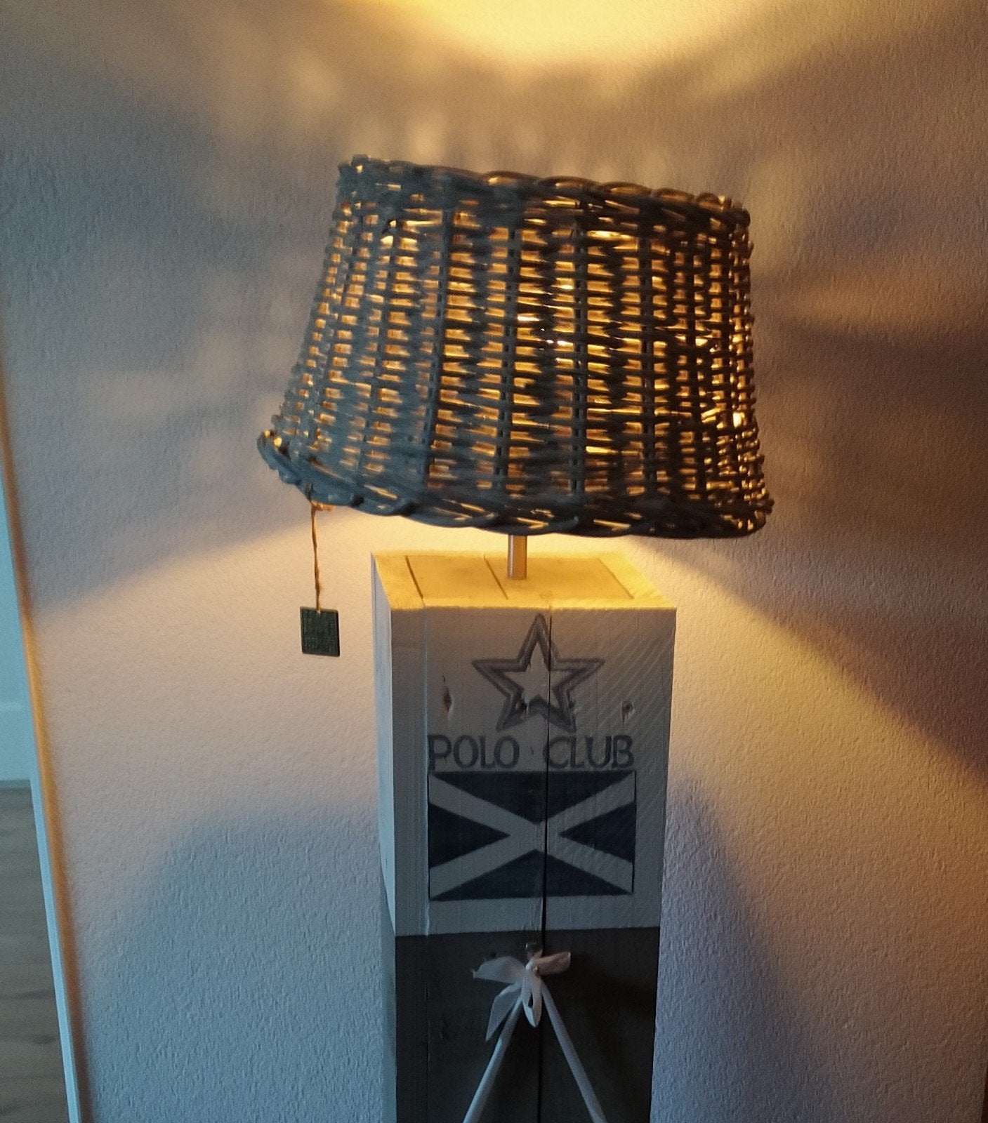 Robuuste steigerhout lamp, Ophalen, Zo goed als nieuw, Hout, 150 tot 200 cm