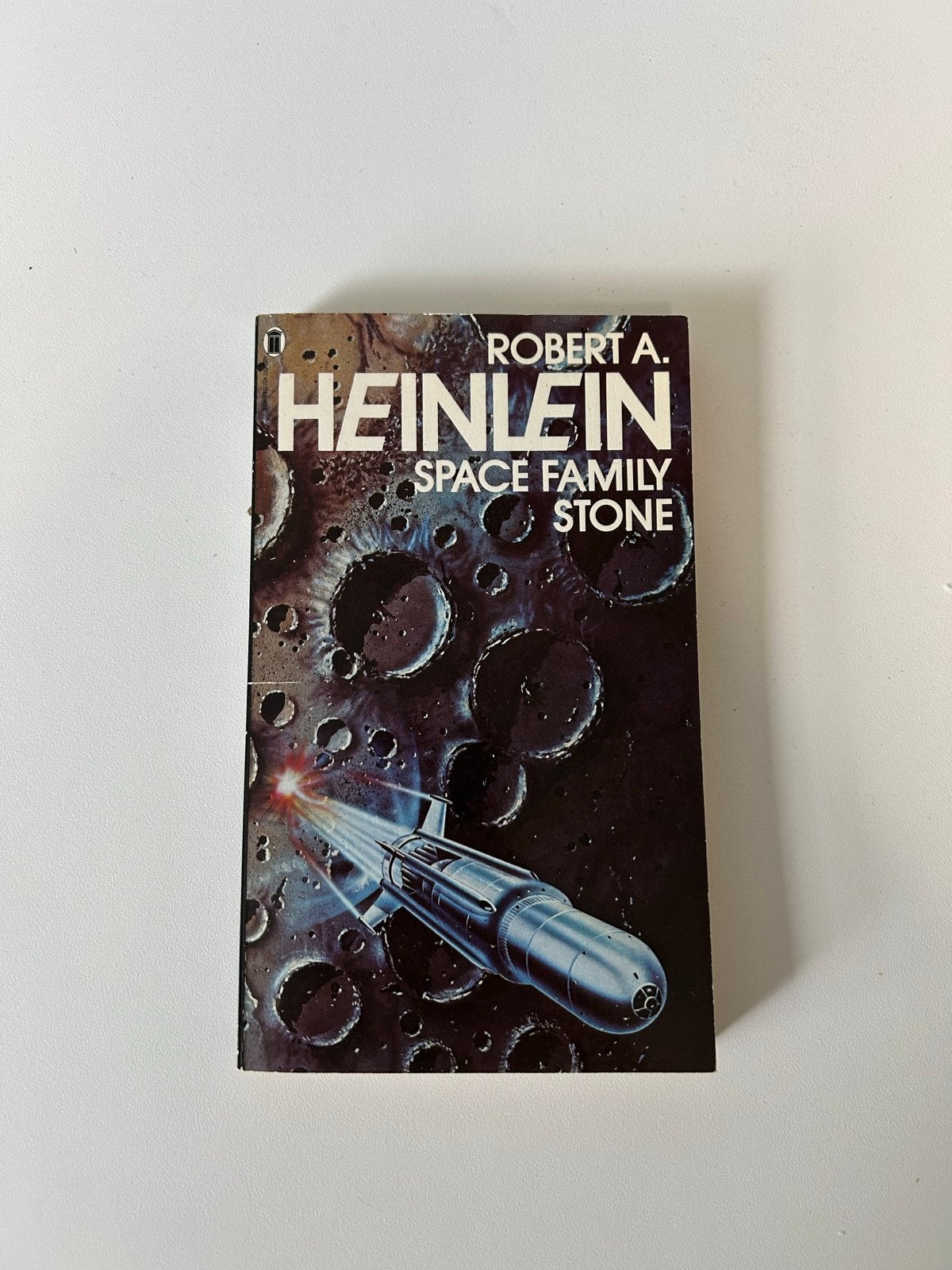 Robert A. Heinlein - Space Family Stone (Engels), Ophalen of Verzenden, Gelezen