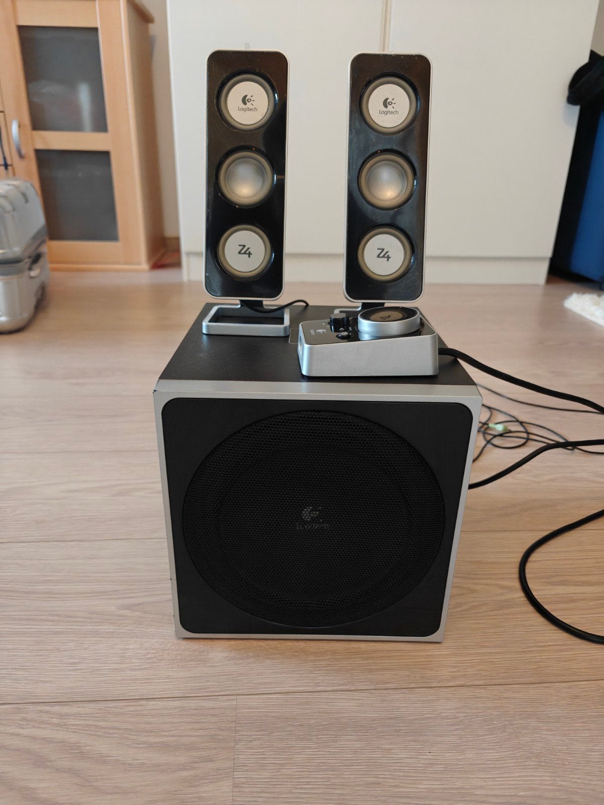 Logitech Z4 2.1 Speakerset met subwoofer, Computers en Software, Pc speakers, Ophalen, Gebruikt, Audiokanaal 2.1, Logitech