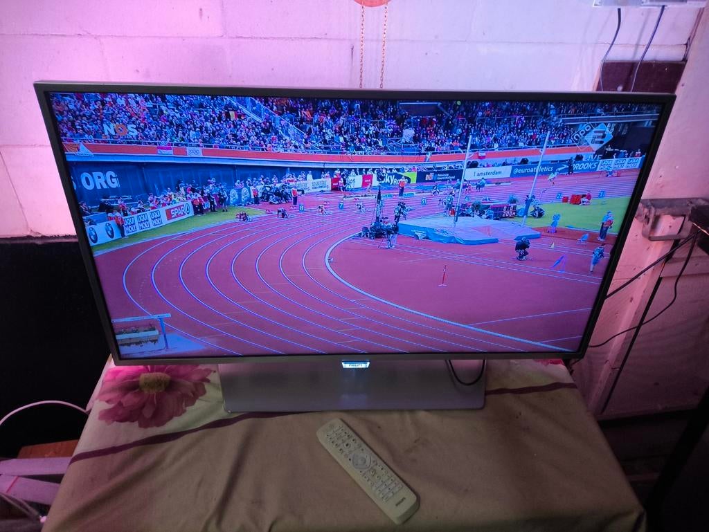 Philips 43 inch Smart LED tv met ambilight, Ophalen, Zo goed als nieuw, 100 cm of meer, Philips