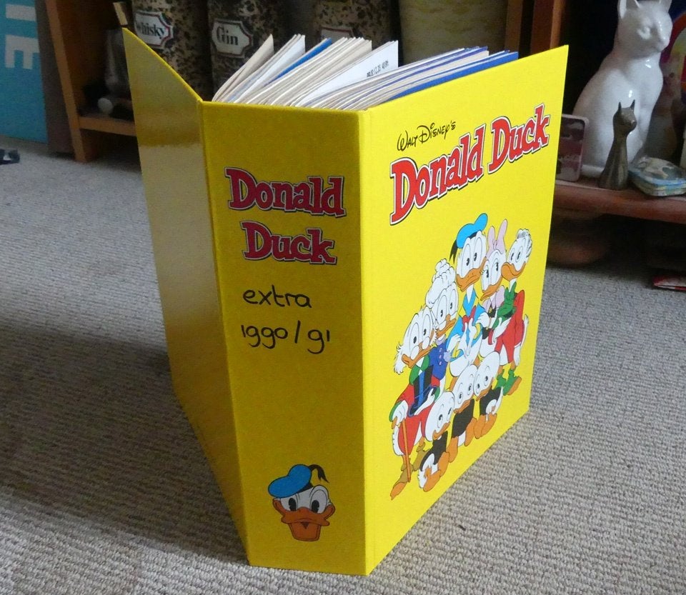 Donald Duck Extra 1990 en 1991 compleet in verzamelband, Boeken, Stripboeken, Gelezen, Complete serie of reeks, Walt Disney, Ophalen of Verzenden