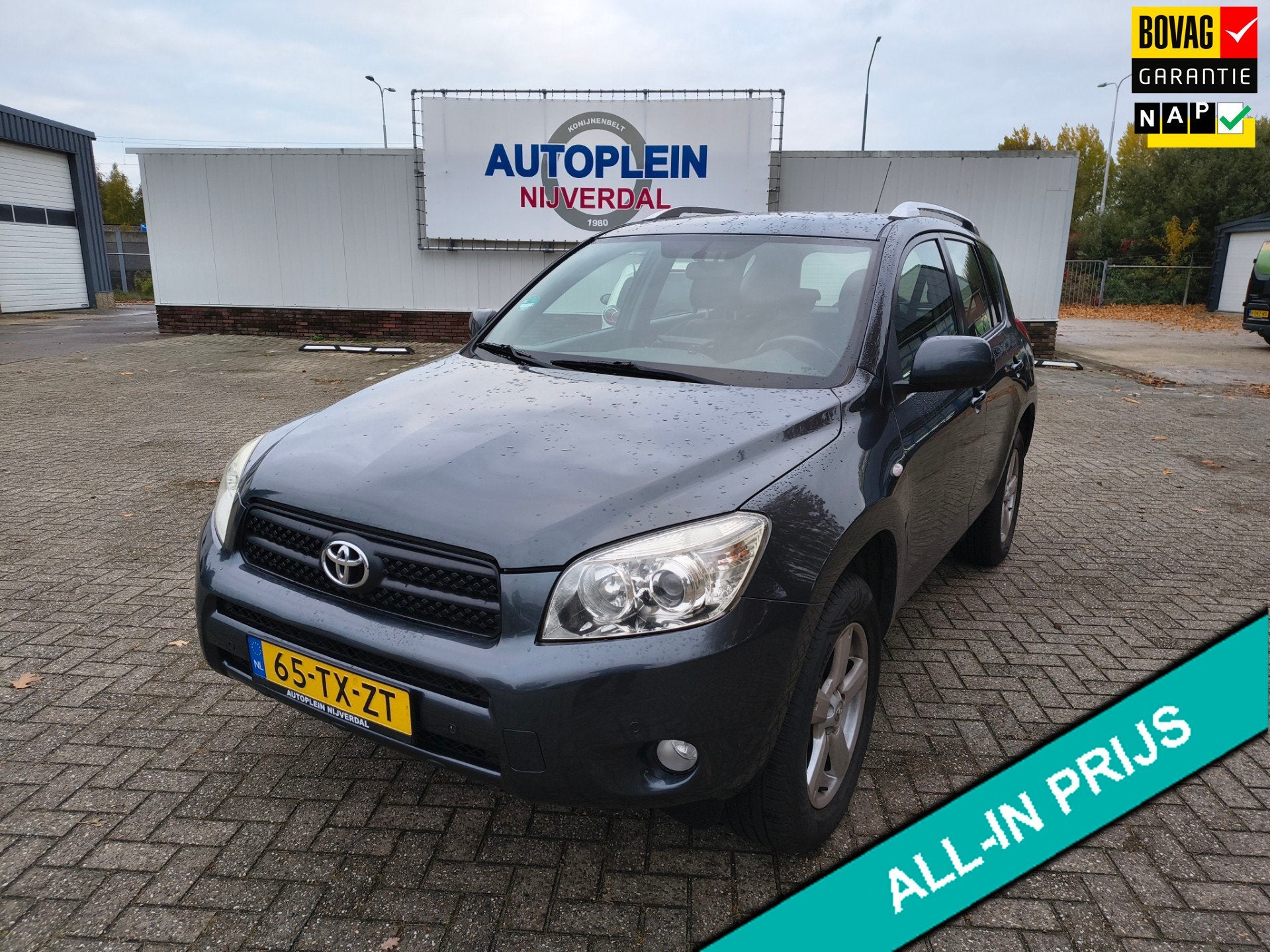Toyota RAV4 2.0 VVTi Linea Sol mooie Youngtimer met navigati, Automaat, Stof, Gebruikt, 4 cilinders
