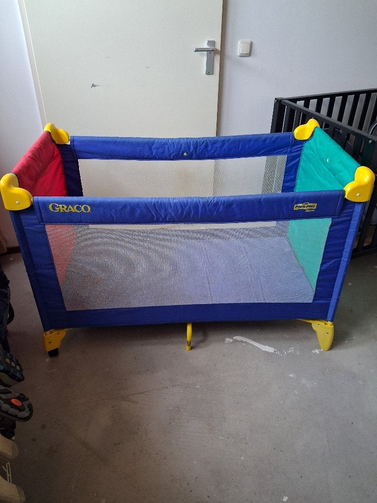 camping bedje inklapbaar, Kinderen en Baby's, Ophalen, Gebruikt, Reisbedje