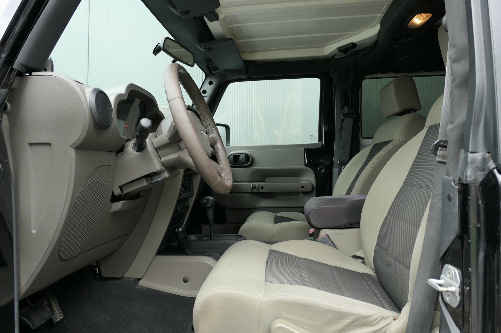 Jeep Wrangler 3.8 V6 Youngtimer Airco Freedomtop, Auto's, Stof, Gebruikt, Zwart, Wrangler