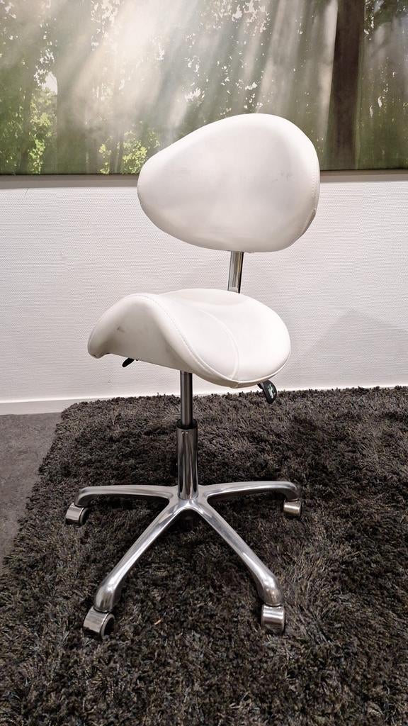 Ergonomische witte zadelstoel/kruk hoogte rug verstelbaar, Ophalen of Verzenden, Zo goed als nieuw, Wit