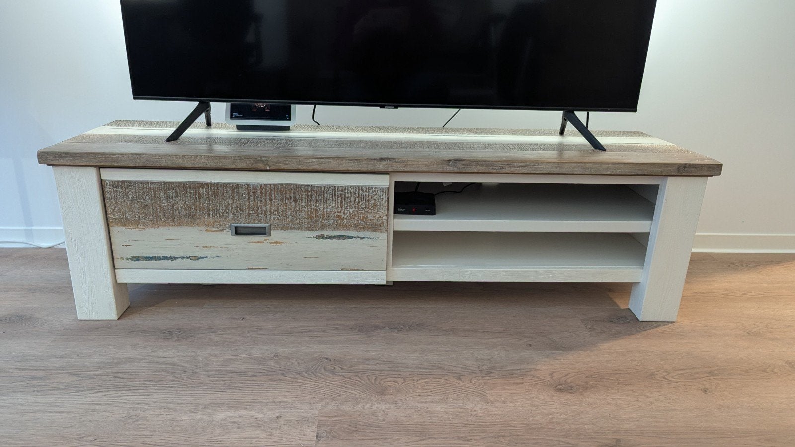 Henders & Hazel Tibro TV Meubel, Ophalen, 100 tot 150 cm, Zo goed als nieuw, Minder dan 100 cm