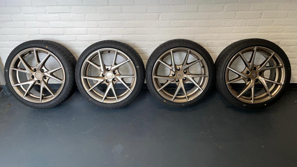 5x112 18inch Alutec bronze velgen zomerbanden gloednieuweSet, Auto-onderdelen, Banden en Velgen, Ophalen, 18 inch, Banden en Velgen