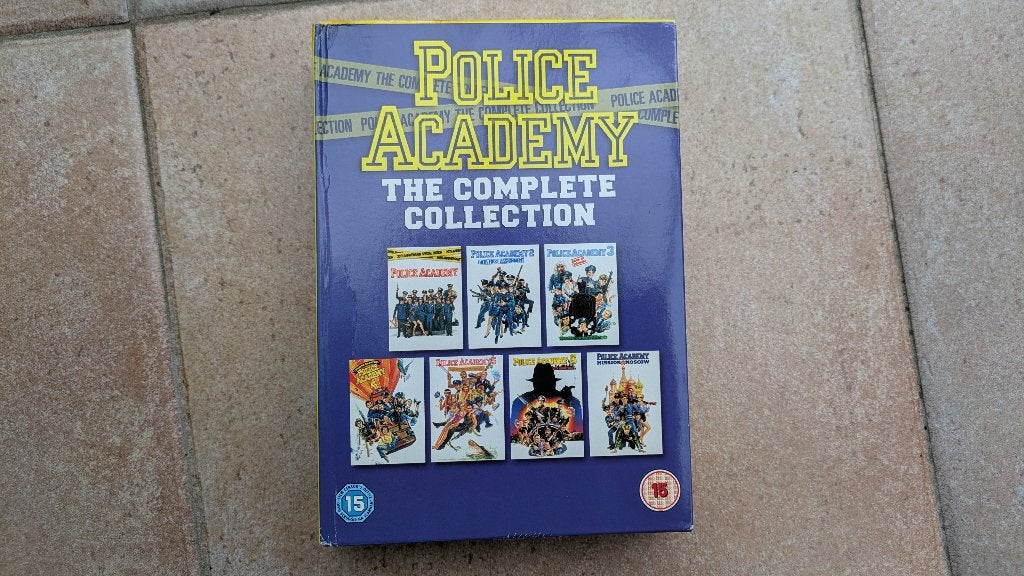 Police Academy - DVD-set met 7 films, Cd's en Dvd's, Komedie, Zo goed als nieuw, Inclusief doosje, Vanaf 12 jaar