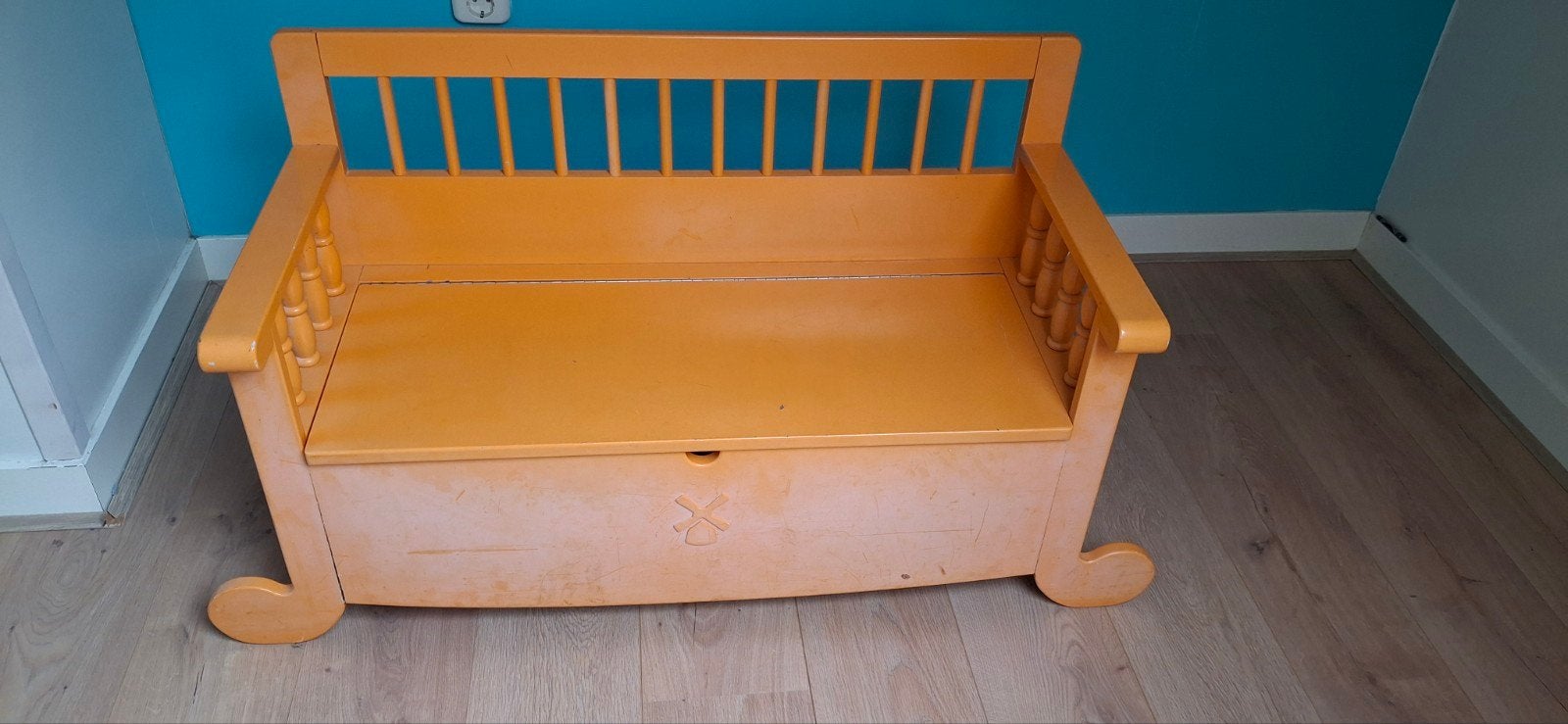 Oranje kinderbankje met opbergruimte, Ophalen, Gebruikt, Overige typen