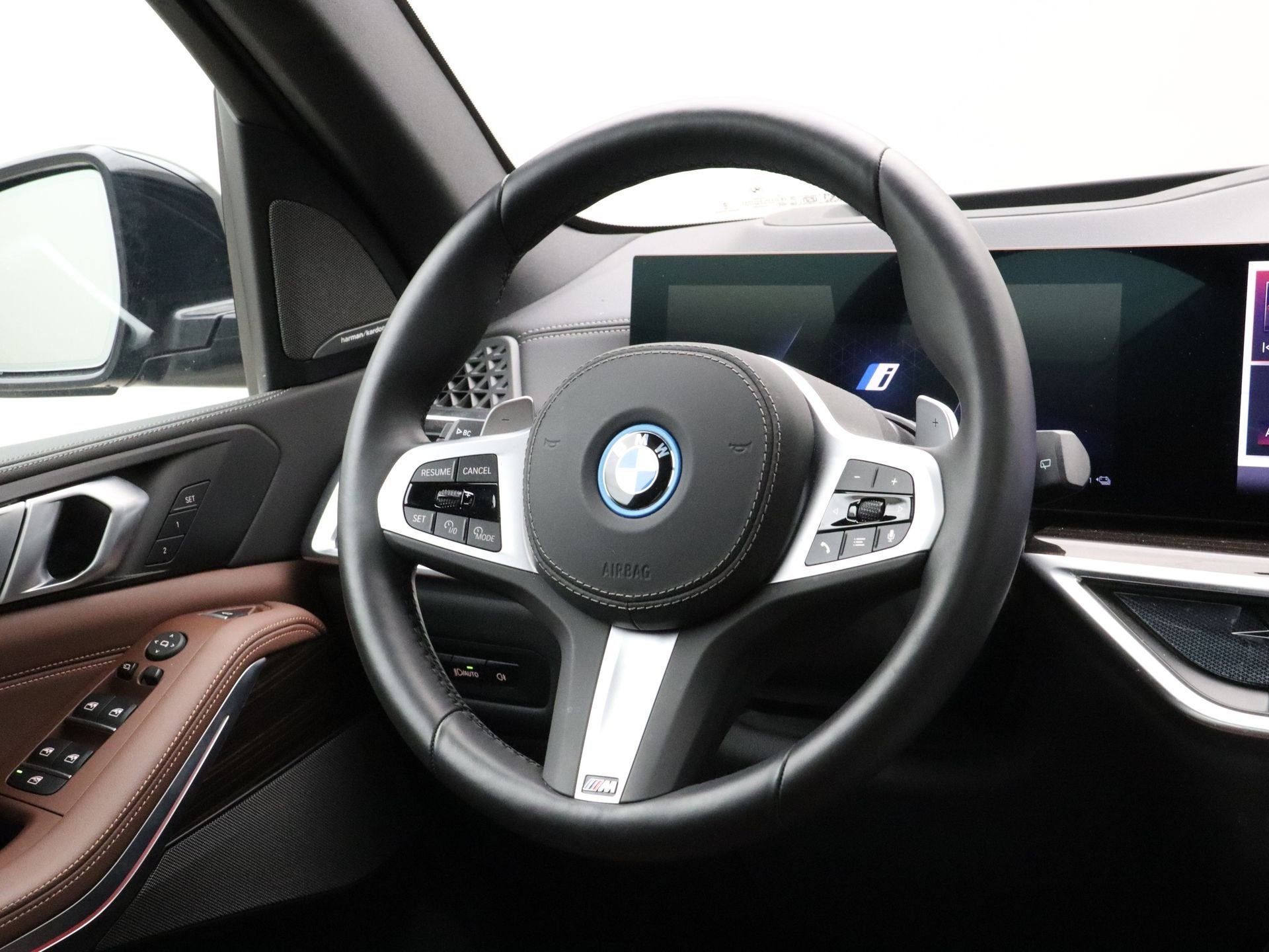 BMW X5 xDrive50e (bj 2025, automaat), Auto's, Dealer onderhouden, Gebruikt, 2395 kg, Met garantie (alle)