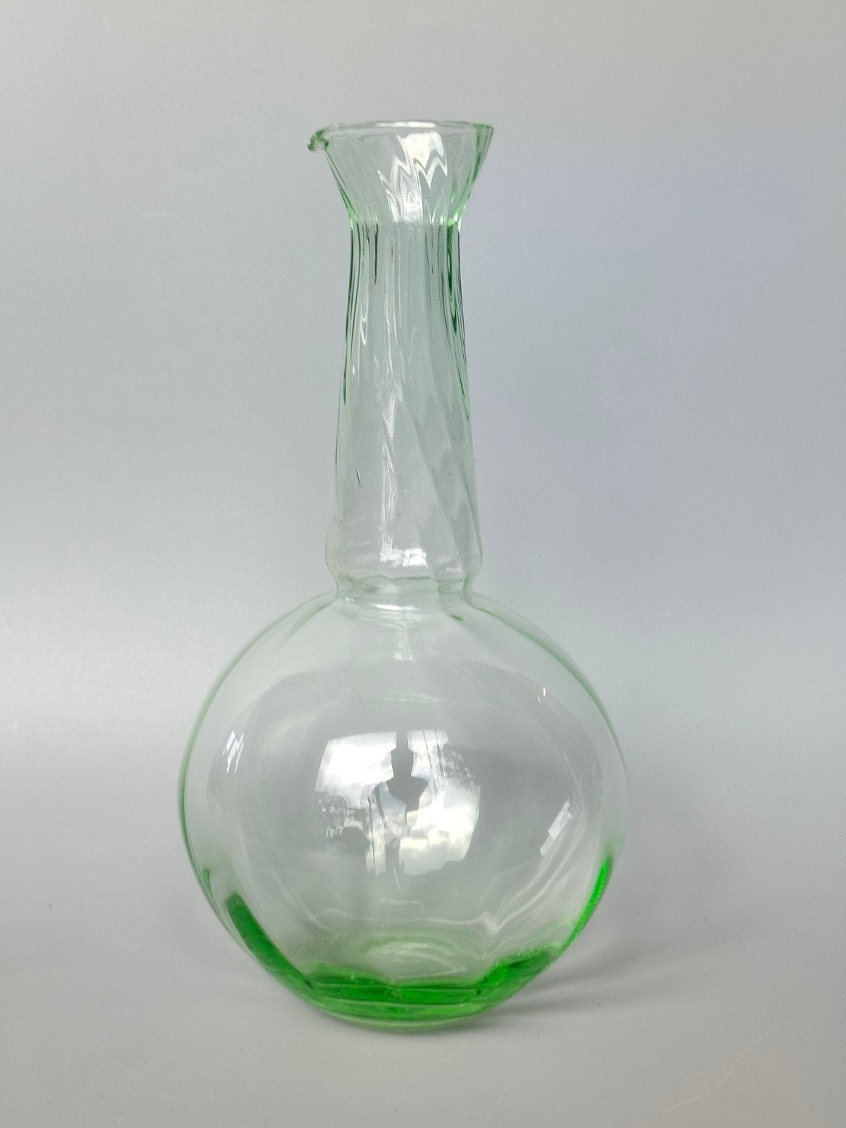 Boris Sipek design glas karaf Anna groen Annagroen, Antiek en Kunst, Antiek | Glas en Kristal, Verzenden
