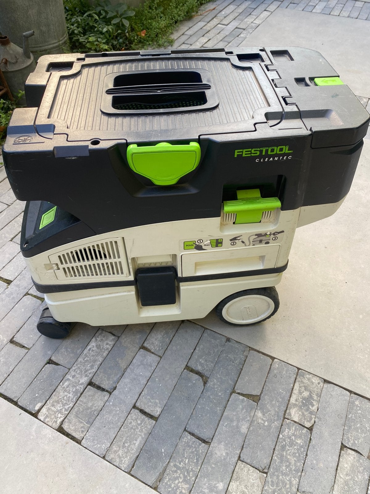 Festool stofzuiger, Ophalen, Zo goed als nieuw