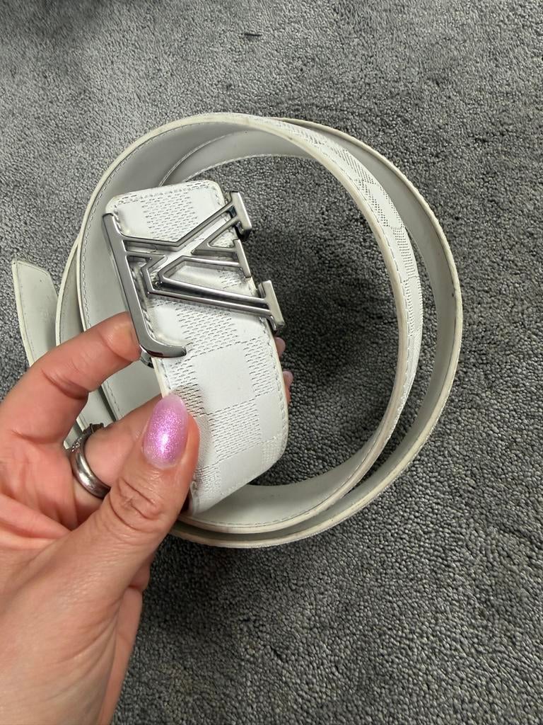Witte riem met zilveren gesp, 120-125 cm, Ophalen of Verzenden, Zo goed als nieuw