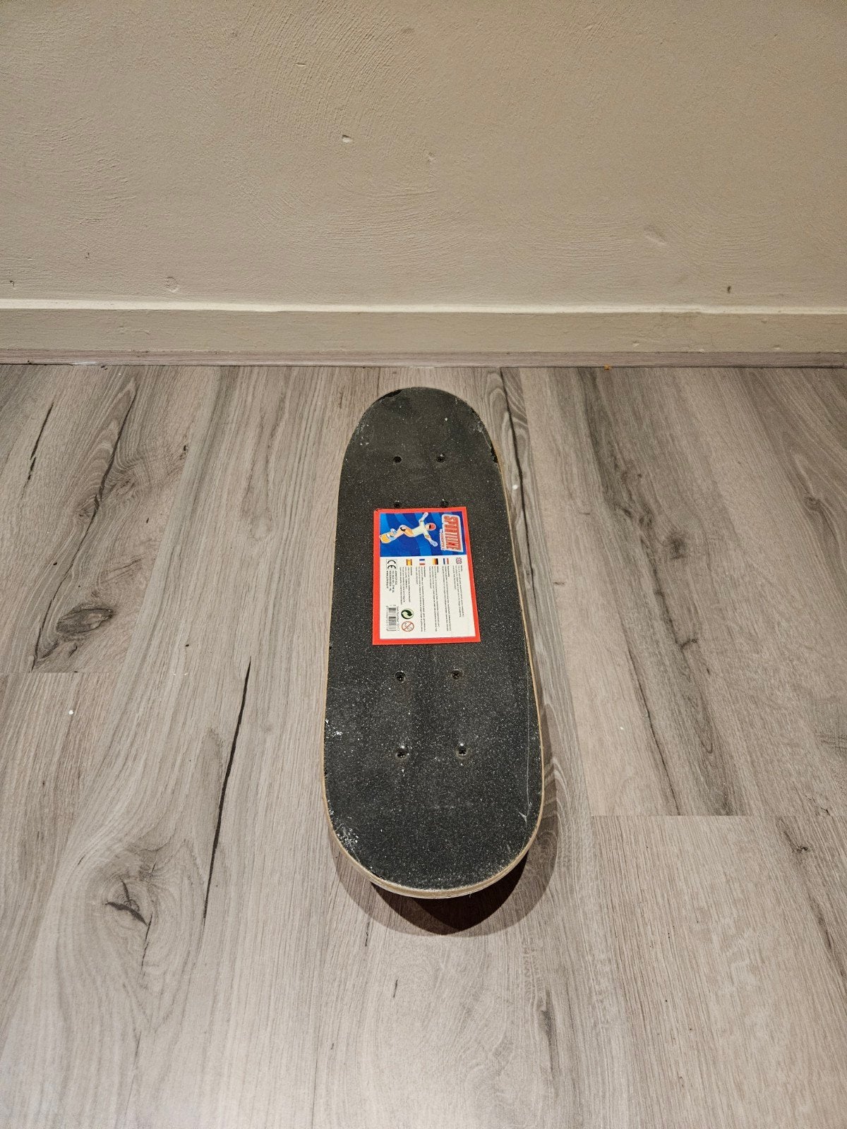 ( Nieuw) Atemi mini-skateboard 43cm., Ophalen, Nieuw, Laminaat