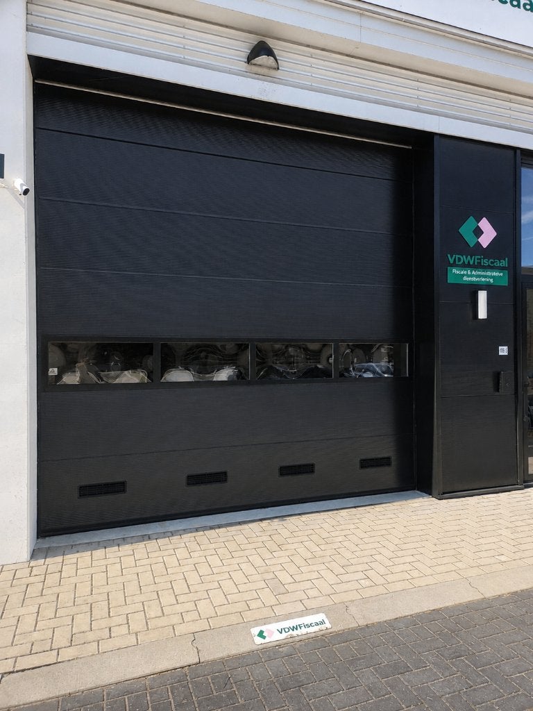 Te Huur: moderne hal / loods Franciscusweg te Hilversum, Zakelijke goederen, 120 m², Huur, Opslag of Loods
