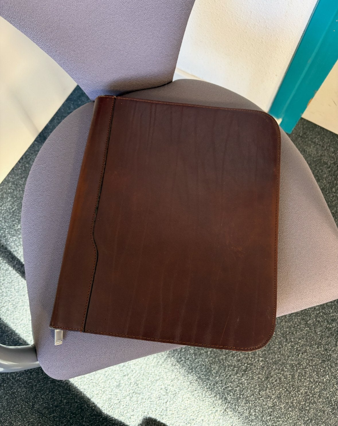 Luxe Leren Schrijfmap – Donkerbruin Leder, Ophalen, Zo goed als nieuw, Rechthoekig, Leer