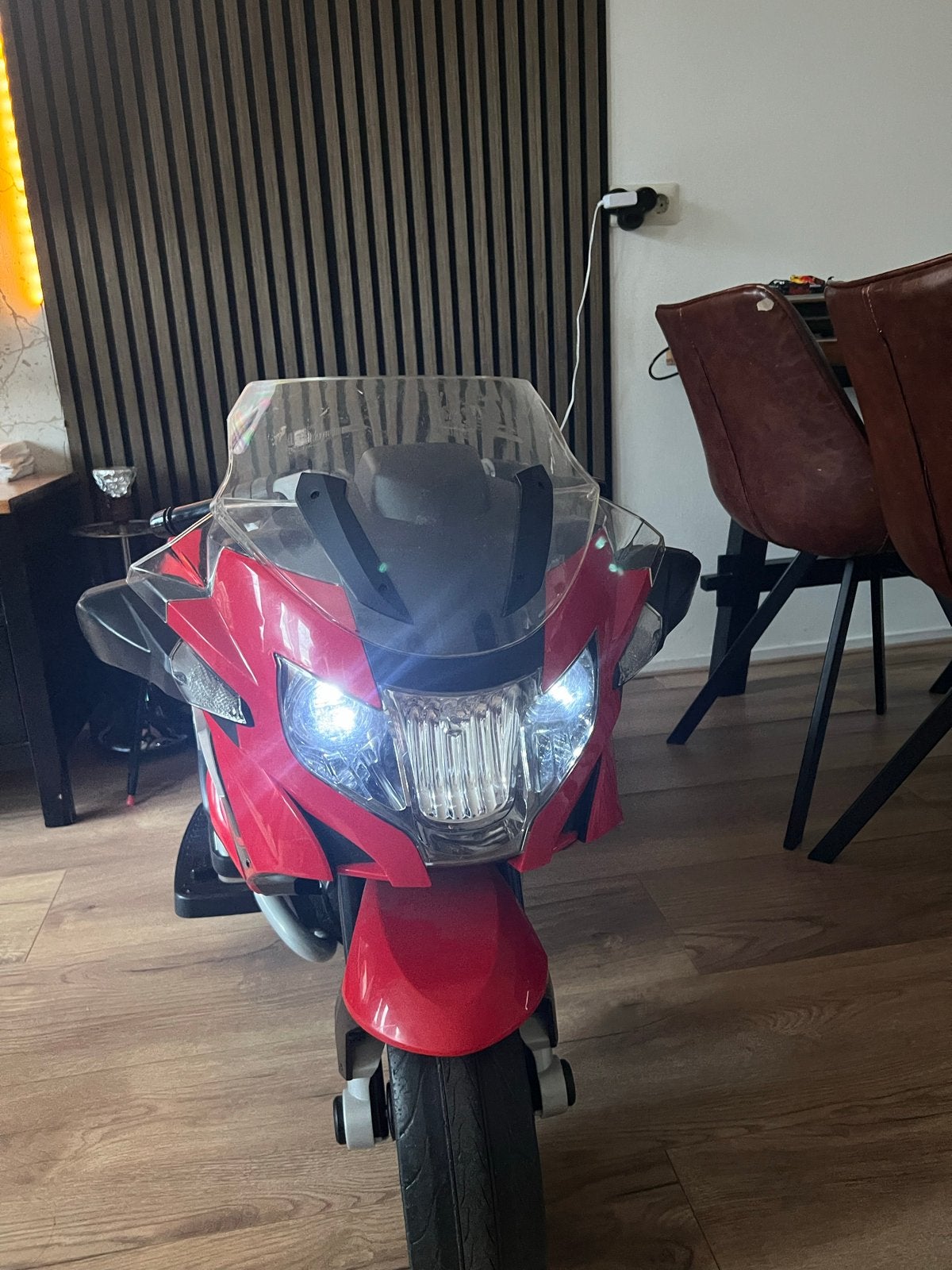 elektrische kinder motor met nieuwe accu, Ophalen of Verzenden, Zo goed als nieuw