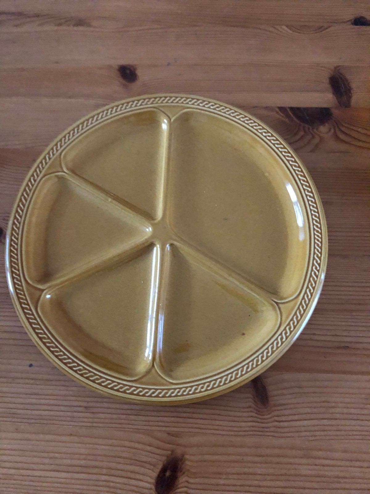 6 Fondue Borden Okergeel - Helemaal Gaaf, Huis en Inrichting, Keuken | Servies, Ophalen of Verzenden, Zo goed als nieuw, Keramiek